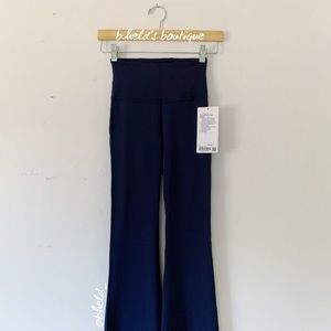 lululemon Groove Super High-Rise Flared Pant Nulu True Navy Blue Size 2 New NWT